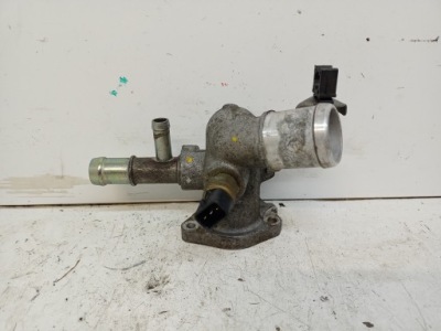 Venga ix20 патрубок корпус термостата 1,4 1,6 benz фото №1