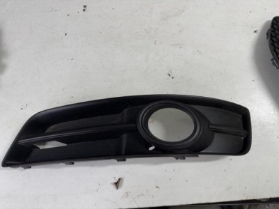 Решітка ліва audi a3 8p lift 09- фото №1