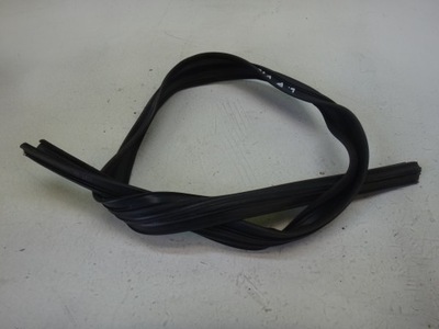 Прокладка двері лівий перед opel vivaro 2005 фото №1