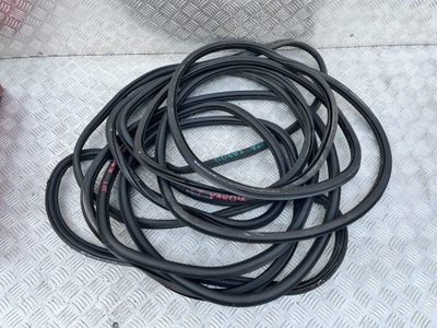 Прокладка кузовная дверь задняя правая skoda karoq фото №1