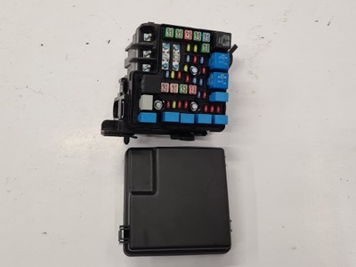 Hyundai i30 коробка предохранителей 2.0crdi фото №1