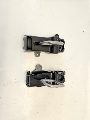 Замок капот засов крепление левый правый polestar ii 2 2019- оригинал фото №1