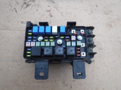 Коробка предохранителей hyundai sonata 91950-3k610 фото №1