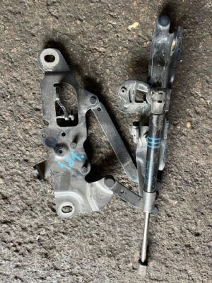 Bmw оригинальный номер 7249888 петля капот фото №1