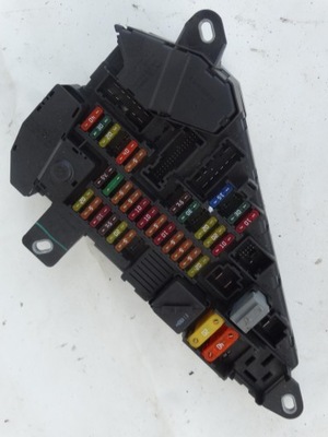 Коробка запобіжників bsi запобіжники bmw e63 фото №1