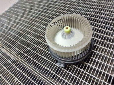 Повітродувка обдув jeep compass 2727005101 фото №1