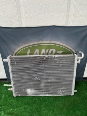 Land rover range rover evoque l551 2019 радіатор фото №1