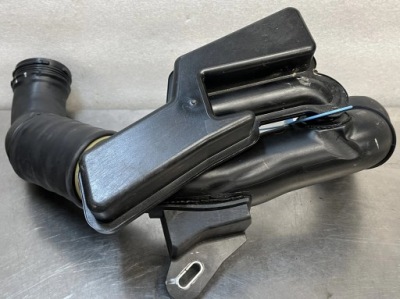 Резонатор воздуха renault master iv 4 165759013r фото №1