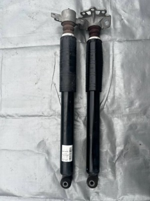 Fiat tipo 2 амортизаторы задние комплект универсал 2016- фото №1