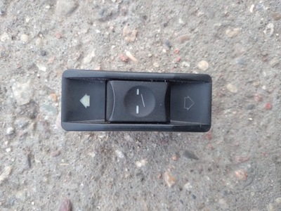 Bmw e34 перемикач відкривання люк фото №1