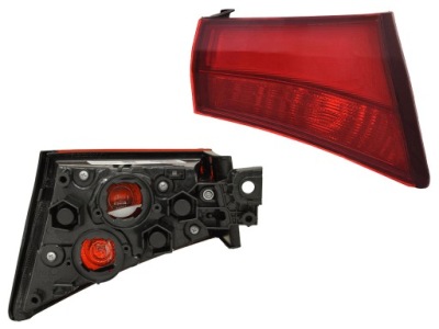 Toyota prius 2018- лампа задня права нижній 8145747020 фото №1