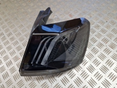 Фара задня правий led peugeot 3008 2 рестайлінг  2020r- фото №1