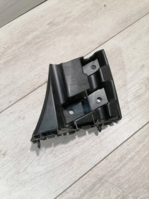 8083. volvo v40 ii направляющая бампер левый перед 31395101 фото №1