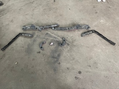 Opel insignia a lift hb крепления бампера задняя kpl фото №1