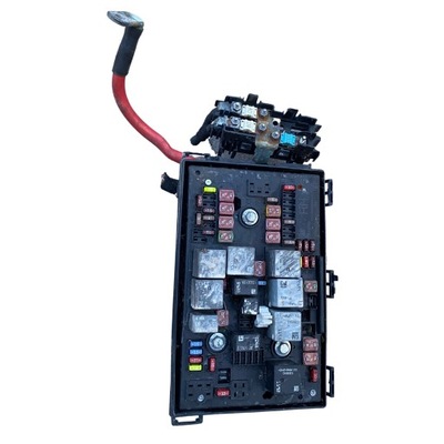 Opel astra j iv коробка запобіжників фото №1