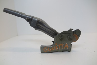 Петля капот alfa romeo gulietta левый фото №1