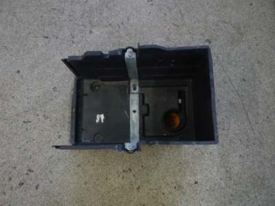 Основа корпус акумулятор ford focus mk3 фото №1