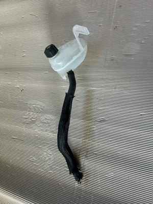 Бак бачок розширювальний renault megane v scenic 5 v e-tech фото №1