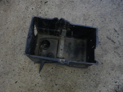 Основание корпус аккумулятор volvo v50 фото №1