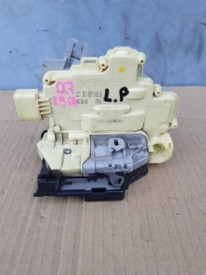 Audi q7 4l замок дверь левый перед 9 pin 3c1837015b фото №1