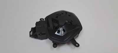 Крышка накладка разъём зарядки logo renault zoe 1 2013-2019 1119985x фото №1