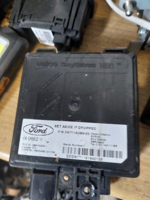 Датчик радар мертвого pola правый задний  ds7t-14c689-ed ford mondeo mk5 14-20 фото №1