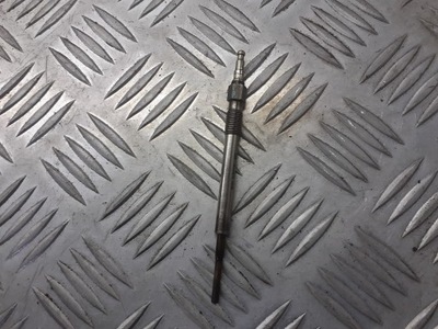 Свічка розжарювання vw golf v plus 2.0 tdi фото №1