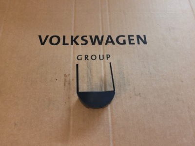 Заглушка радио vw beetle оригинал 1c0051459 фото №1