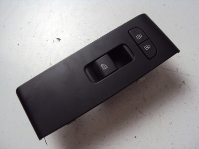 Панель стекло правый перед volvo xc40 2017- фото №1