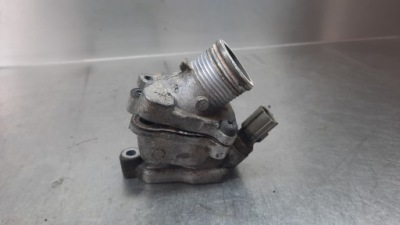 Корпус термостата 30650022 volvo s60 v70 ii 2.4b фото №1