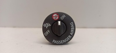 Dacia duster переключатель подушка безопасности 681996173r фото №1