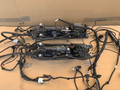 Новий розподільник підвіска maserati levante 6700375230 фото №1