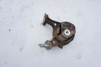 Кронштейн подушка двигуна toyota rav4 rav 4 iii 3 fl 2.2 d4d фото №1