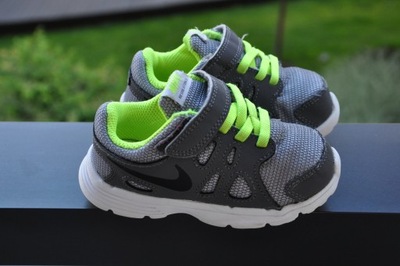 Buciki adidasy NIKE r. 23,5 ( 13,5 cm )