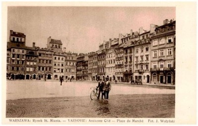 Warszawa: Rynek St. Miasta... Fot. J. Wołyński