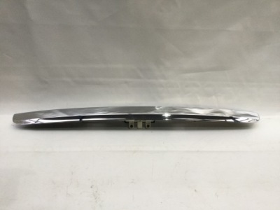 Mercedes w246 накладка хром кришки багажника a24640160 оригінал фото №1