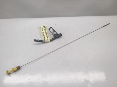 Щуп щуп оливи 1.6 1.4 vti 5f01 berlingo partner 308 r56 c3 7585970 фото №1