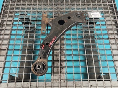 Рычаг перед передний правый toyota camry vi xv30 01- фото №1