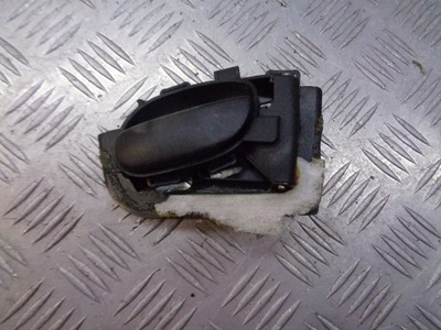 Ручка правая передняя внутренняя peugeot 206 фото №1