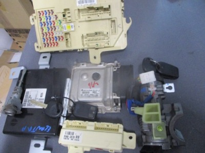 Hyundai elantra v 2014 r. бортовий комп'ютер 1.6 39130-2b051 фото №1