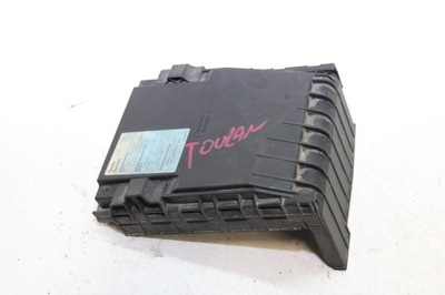 Крышка предохранителей vw passat b6 1k0937132f фото №1