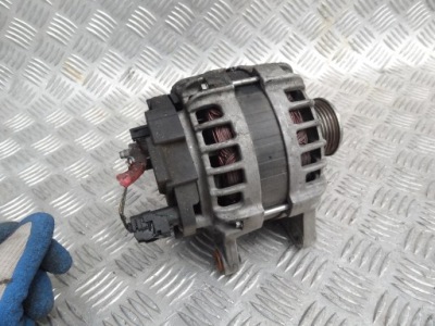 Dacia lodgy 2013 1,5 dci генератор 231002949r оригинал фото №1