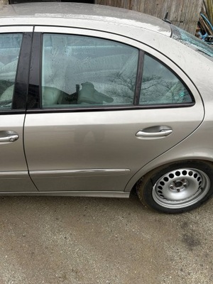 Двері ліва задня mercedes w211 723 c723 sedan фото №1