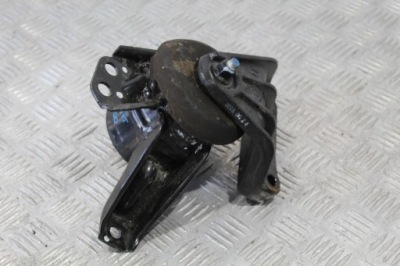 Кронштейн подушка двигуна tucson ii 2 lift 21810-d3200 фото №1