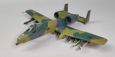 A-10 Thunderbolt zielony NO 1/72 sklejony