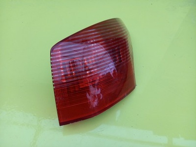 Лампа pt правий задня sw peugeot 407 06r фото №1