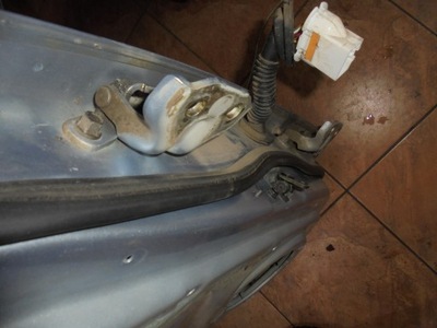 Kia sorento 2.5d 05' петли дверь левый задняя фото №1