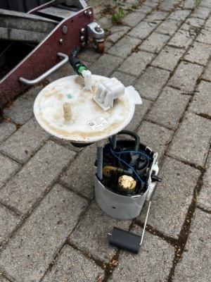 Opel insignia b ii 84660729 насос топлива фото №1