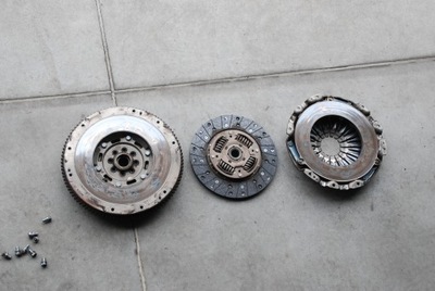 Navara d40 2.5dci 2008r сцепление двухмассовый фото №1