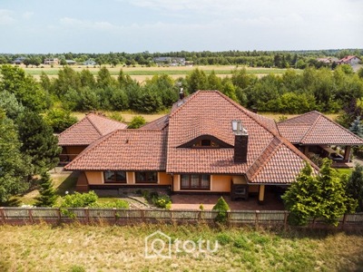 Dom, Czosnów, Czosnów (gm.), 310 m²